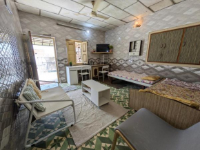 20 minutes from City - Village Home